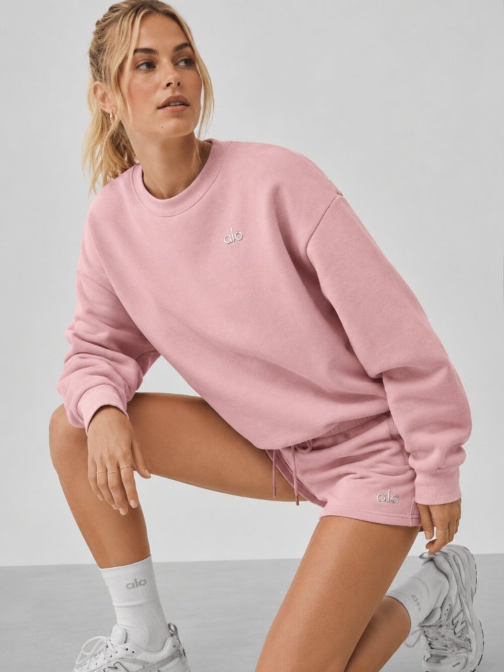 Auth ALO Yoga Set VTG Pink Accolade Crew Neck Pullover And Short